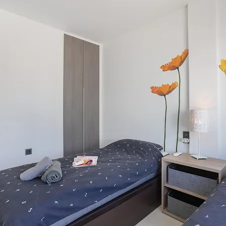 Апартаменты Oasis Vii Thaini With Roofterrace Торевьиа