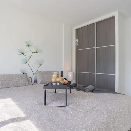 Апартаменты Oasis Vii Thaini With Roofterrace Торевьиа