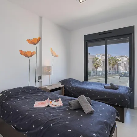 Oasis Vii Thaini With Roofterrace Апартаменты Торевьиа